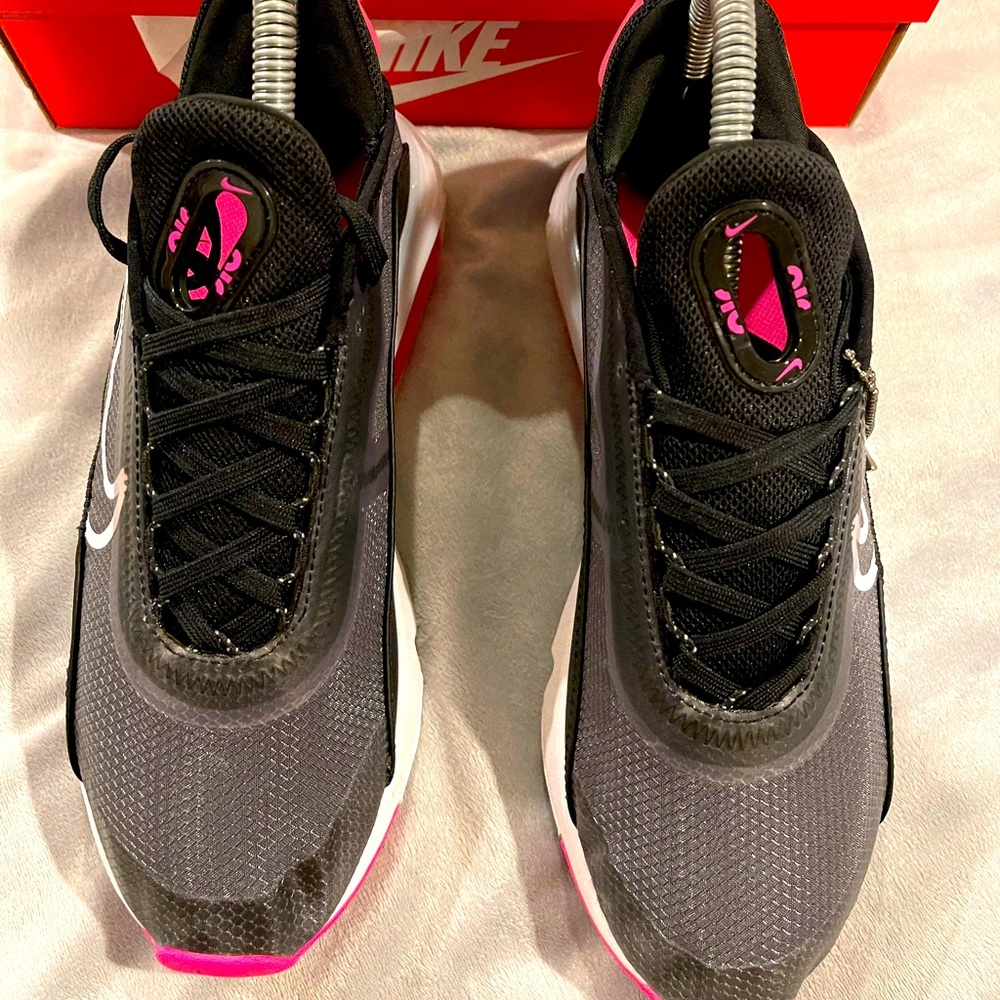 Nike Air Max - Picture 7 of 12